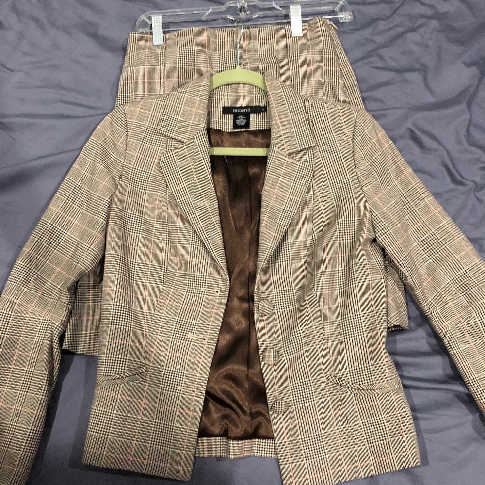 Arden B Women's Tan Blazer Jacket & Skirt Size 4
